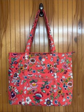 Vera Bradley Iconic Vera Tote in Retired “Coral Floral” Pattern -Quilted Cotton